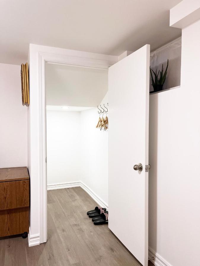 Simple & Tidy Private Rooms Toronto Exterior foto