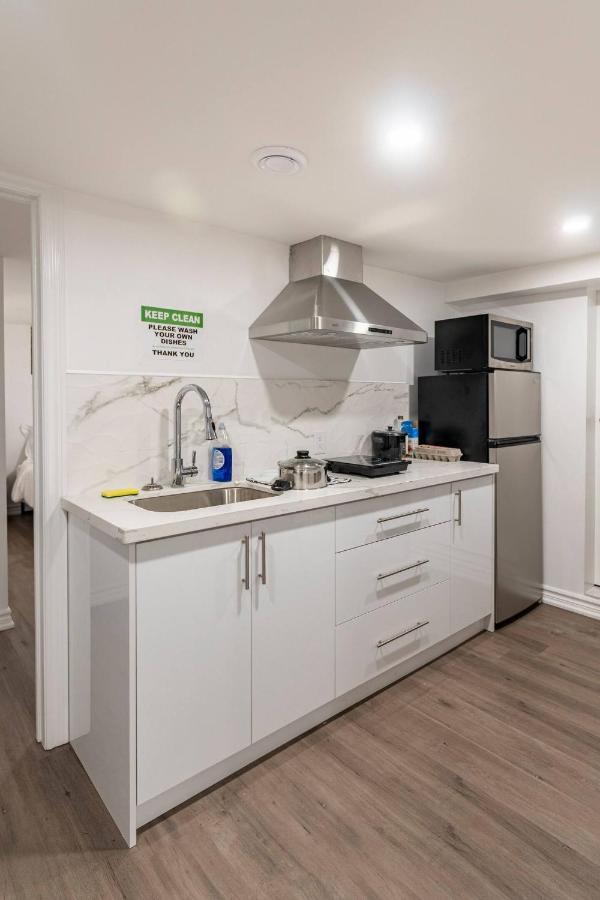 Simple & Tidy Private Rooms Toronto Exterior foto