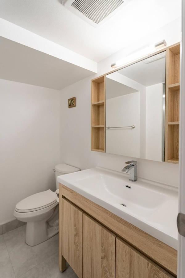 Simple & Tidy Private Rooms Toronto Exterior foto